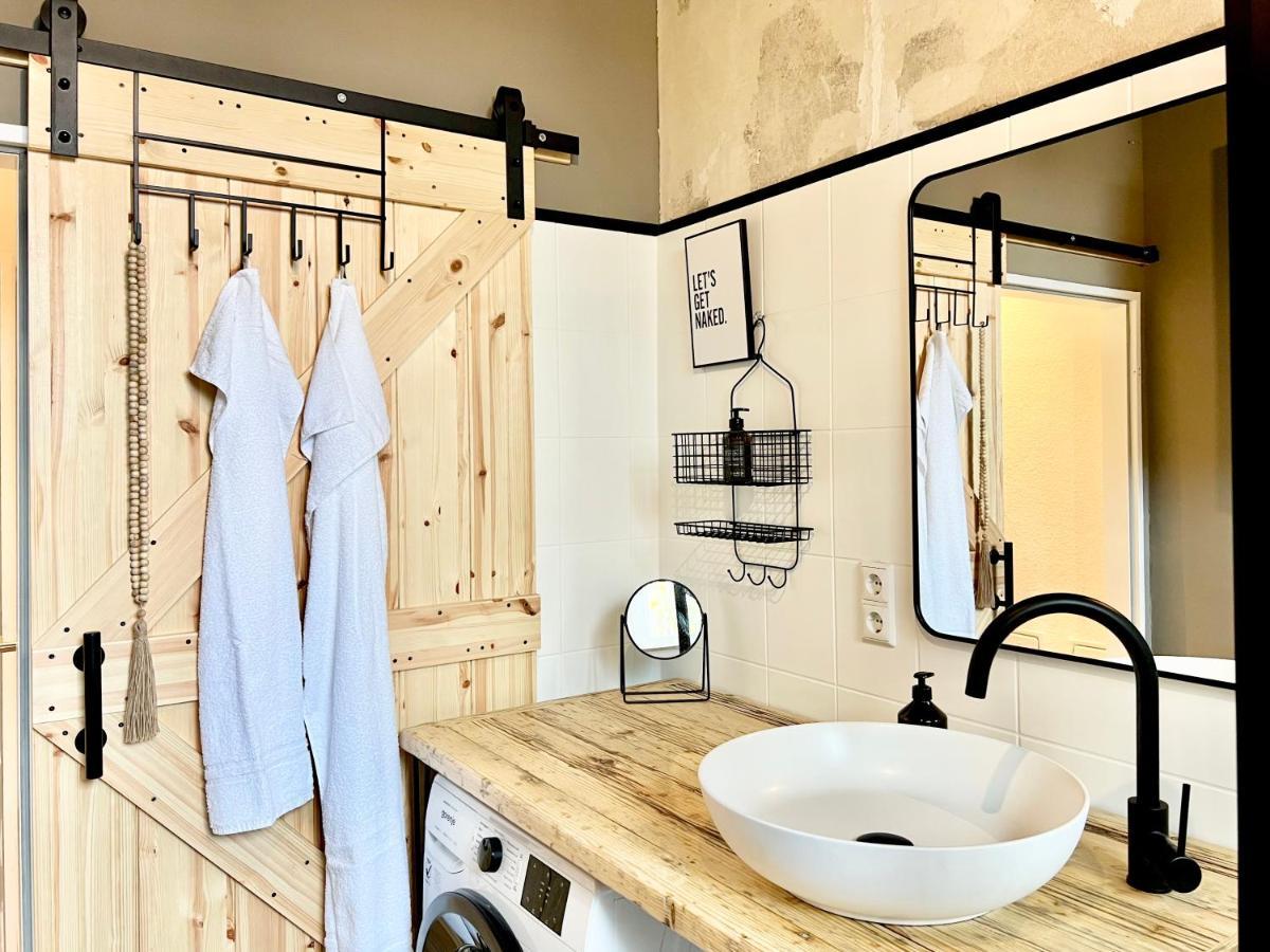 Makers And Rooms Apartment 01 Pauline 110Qm Parkplatz 1-4 Personen Детмолд Екстериор снимка